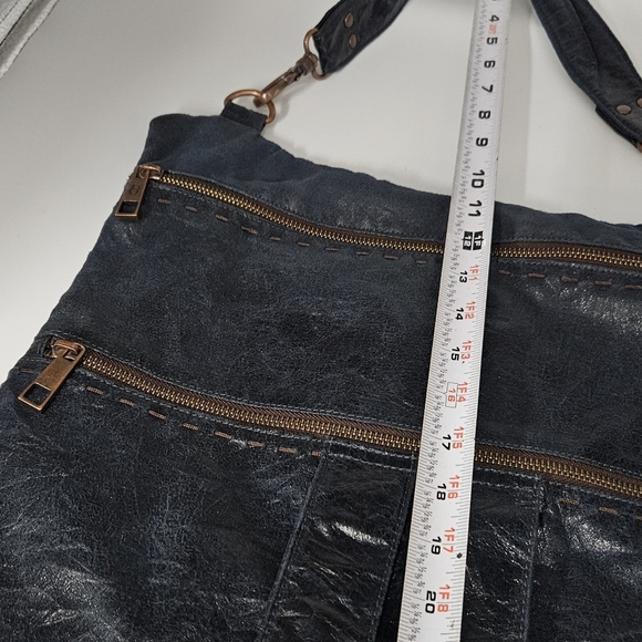 Matt & Nat Vegan Shoulder Bag (KM0070) - Picture 4 of 9